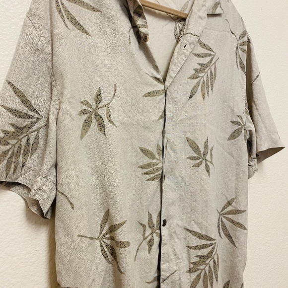 Oversized Buttons Up - Picture 4 of 6